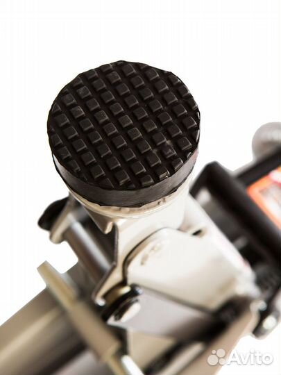 Домкрат подкатной 