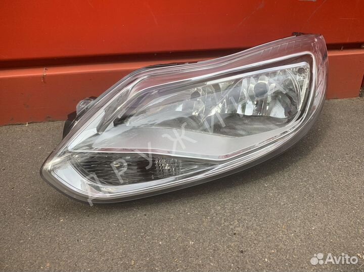 Фара левая на Ford Focus 3 11-15