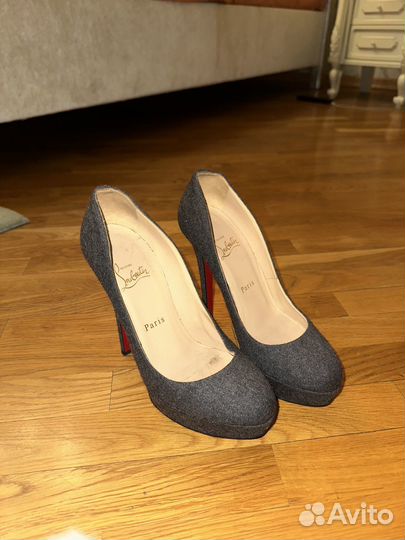Каблуки Christian Louboutin женские