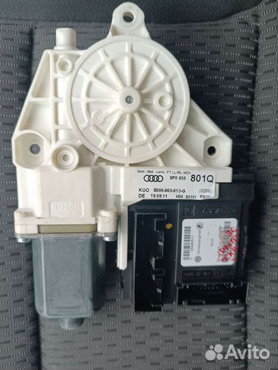 Моторчик стеклоподъемника Audi a3 8 p левый перед