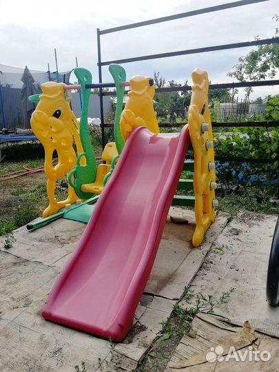 Детский игровой комплекс с горкой