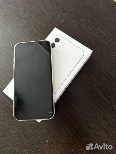 Телефон iPhone 11