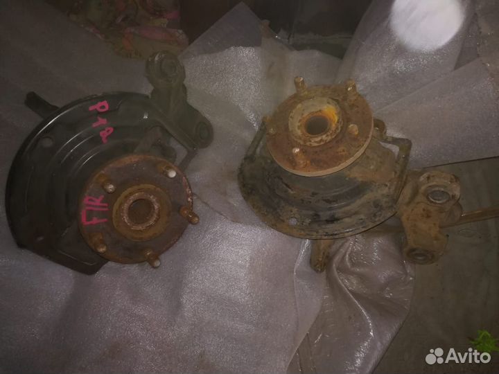 Кулак поворотный в сборе