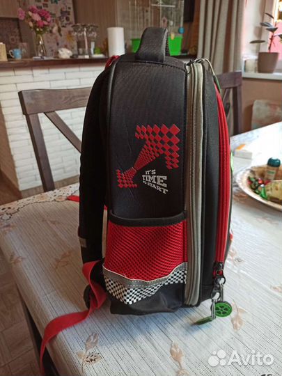 Школьный рюкзак
