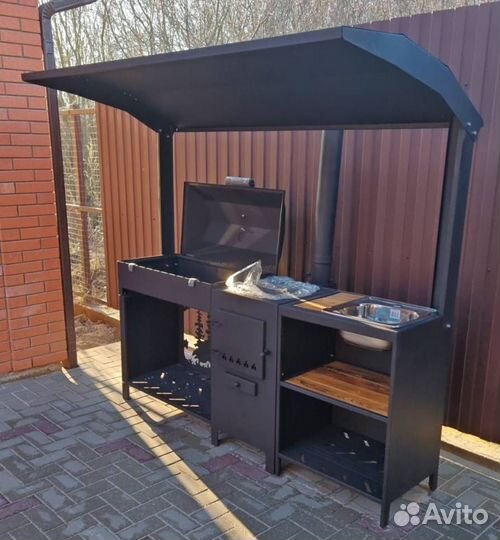 Мангал с крышей