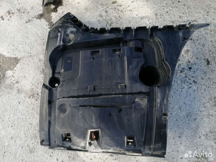 Кронштейн бампера заднего BMW 7er F01 F02 08-15