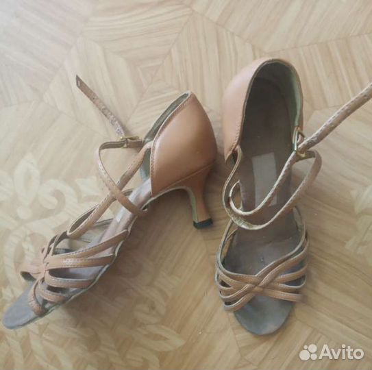 Туфли для бальных танцев