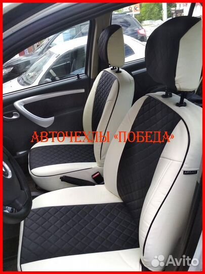 Чехлы Renault Sandero 1 из экокожи бело-чёрные Ром