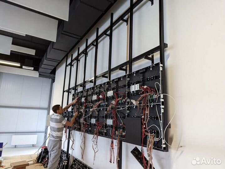 Светодиодный экран / Уличные, наружные экраны