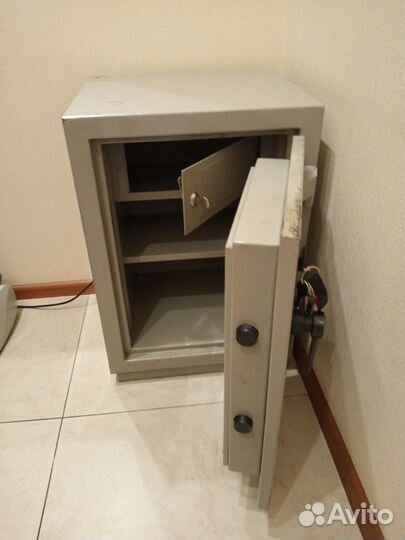 Шкаф металлический сейф кз-0132Т