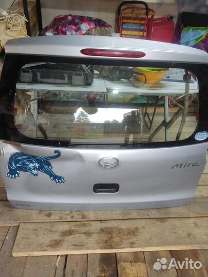Продам заднюю дверь daihatsu mira