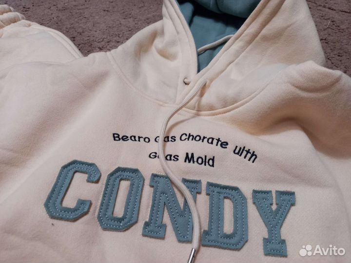 Спортивный костюм на 44 размер, на флисе новый