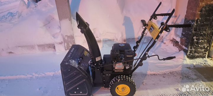 Снегоуборочная машина huter SGC 4800E