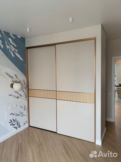 Шкаф купе с зеркалом