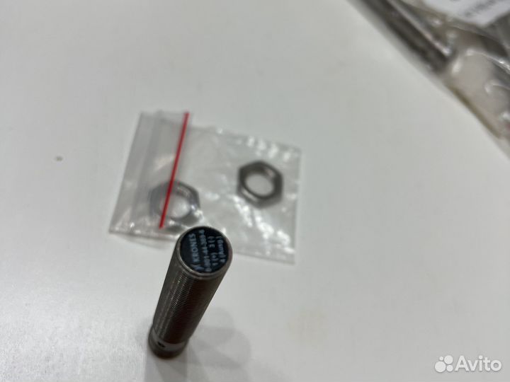 Датчик NJ4-12GM40-E2-V1