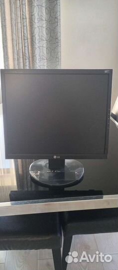 Монитор LG
