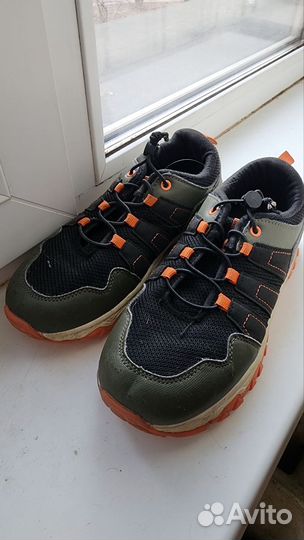 Кроссовки детские 35р