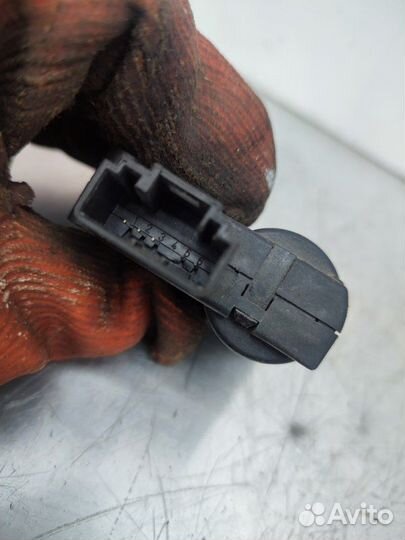 Моторчик заслонок печки Audi A6 C6 седан 2.7 Л