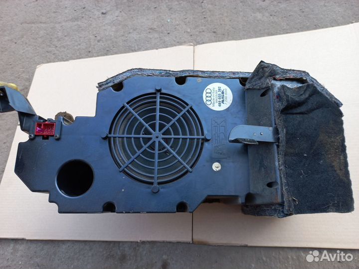 Сабвуфер штатный Audi A6 C5 Avant 4B9035382