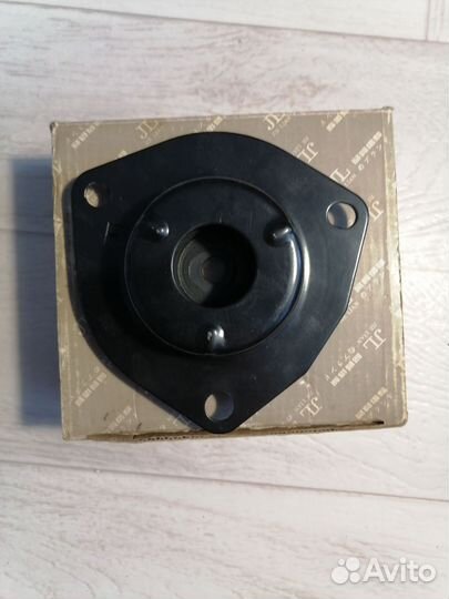 Опора переднего амортизатора Nissan Bassara