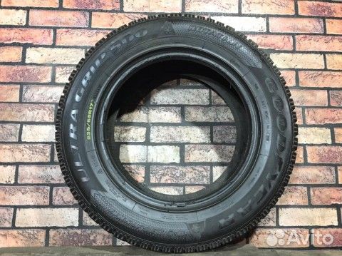 Goodyear UltraGrip 500 235/65 R17