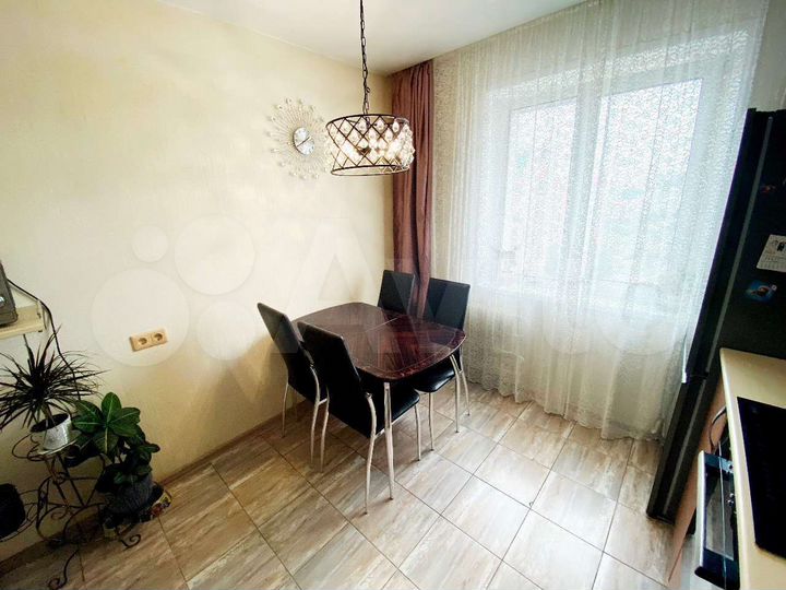 2-к. квартира, 54 м², 9/10 эт.