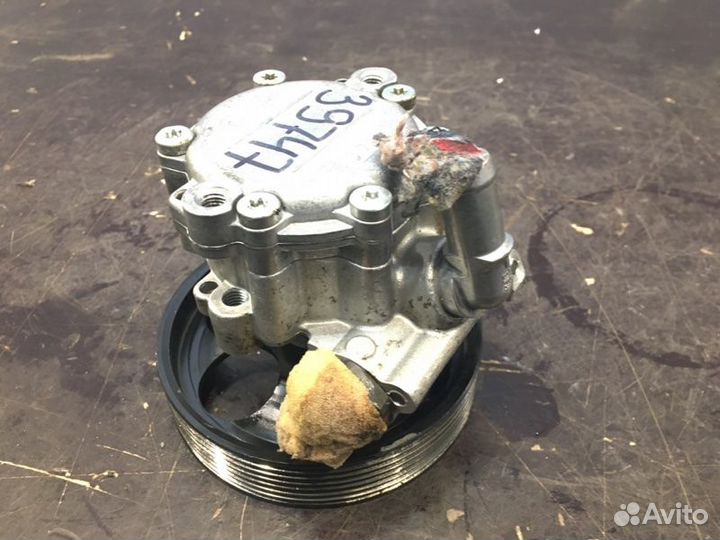 Насос гидроусилителя Renault Duster 1