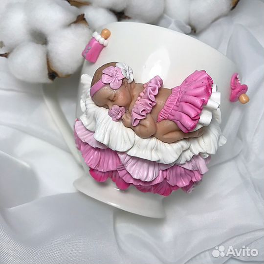 Кружка с декором из полимерной глины,брошь,брелки