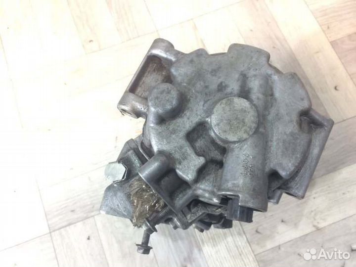 Компрессор кондиционера Toyota Highlander 2