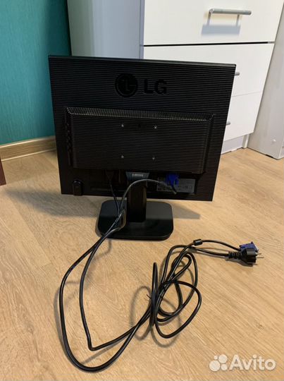 Монитор LG