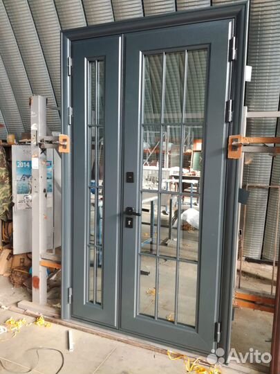 Входная металлическая дверь