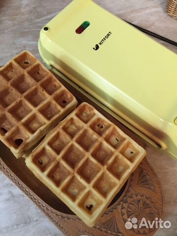 Электрическая вафельница для бельгийских вафель