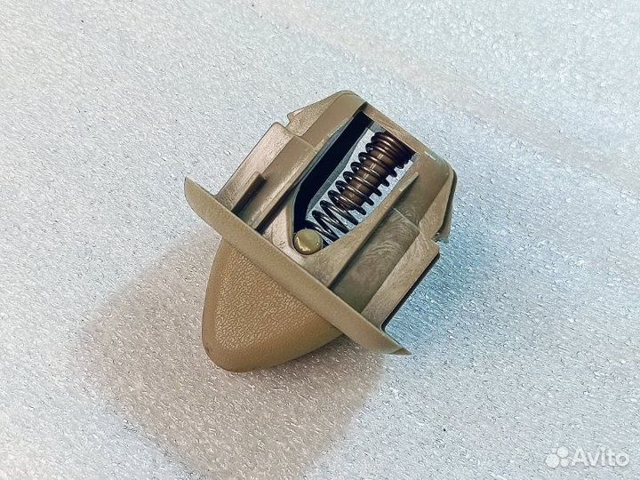 Фиксатор пола багажника Toyota Vista Ardeo ZZV50