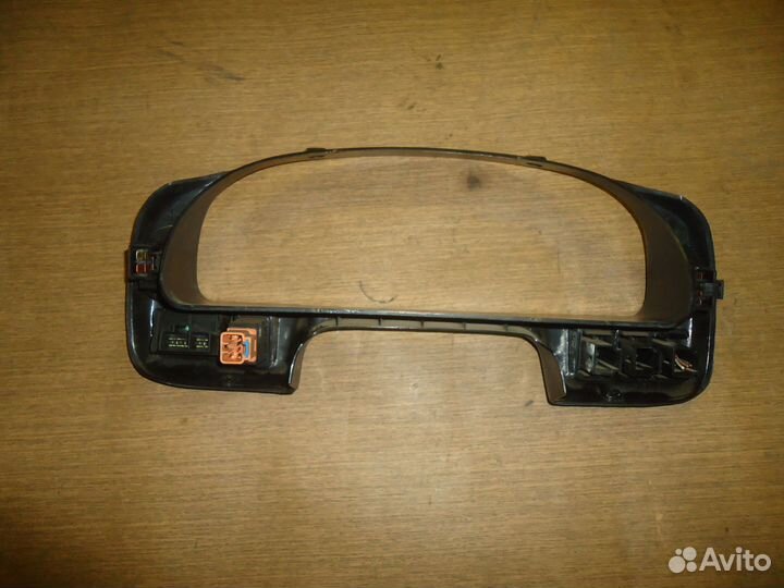 Накладка щитка приборов Subaru Impreza GF2 92-00