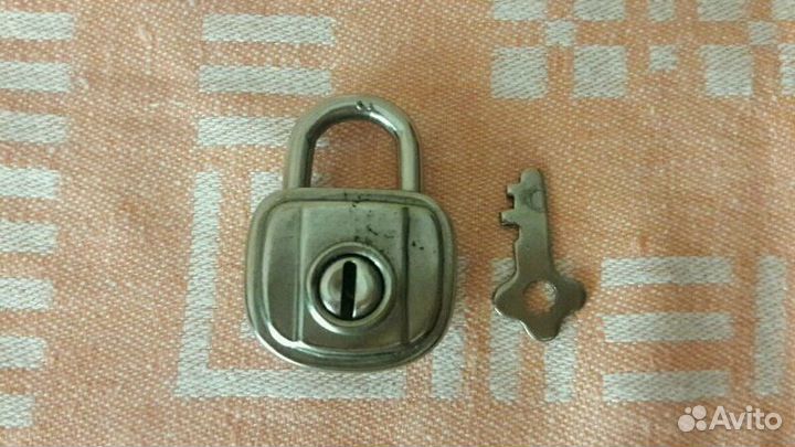 Замок навесной старинный