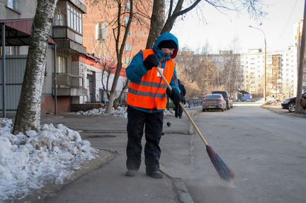 Дворник в жилой комплекс