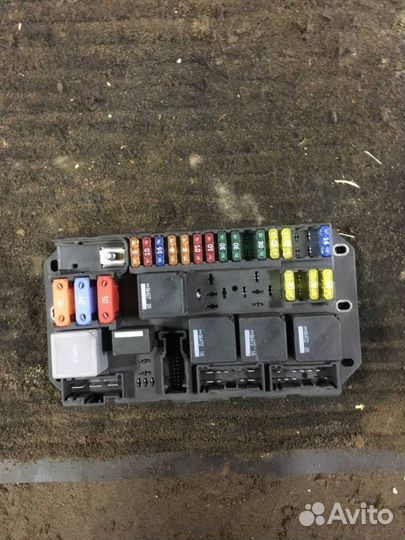 Блок предохранителей Land Rover Range Rover Vogue