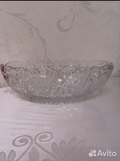 Хрустальная конфетница