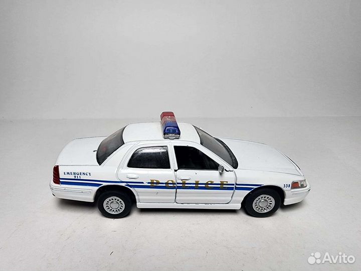 Ford Crown Victoria Kinsmart 1:42