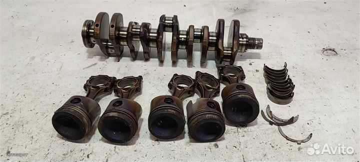 Коленвал Audi 200 С3 83-91г