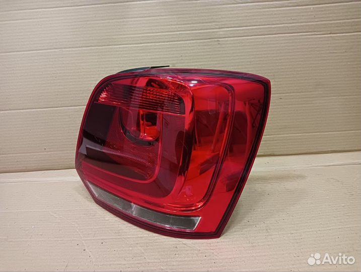 Стоп-сигнал правый Volkswagen Polo (Mk5) Hatchback