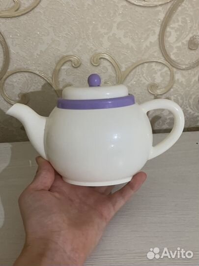 Игрушечный чайник