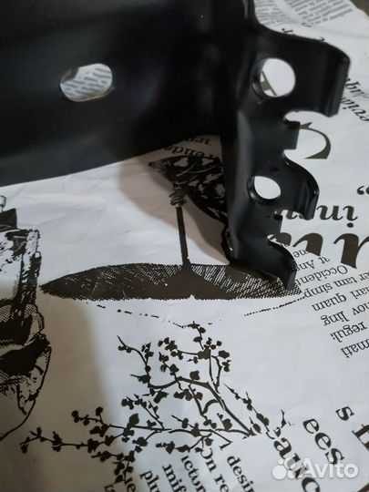 Упор противооткатный Cadillac Escalade 4