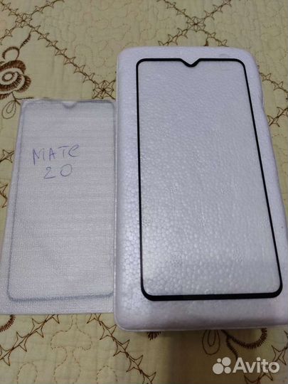 Стекло на Huawei Mate 20