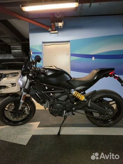 Ducati Monster 797+