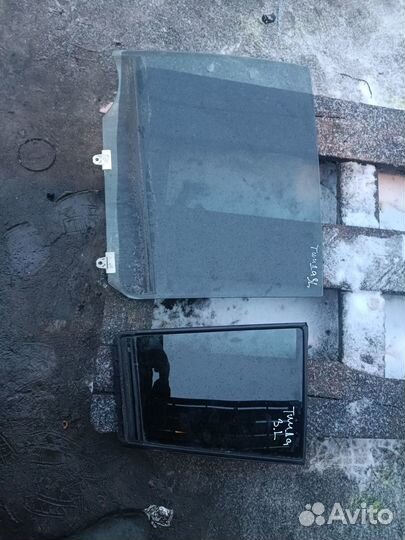 Стекло задней левой двери Nissan Tiida