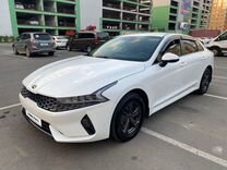 Kia K5 2.0 AT, 2021, 110 000 км, с пробегом, цена 2 290 000 руб.