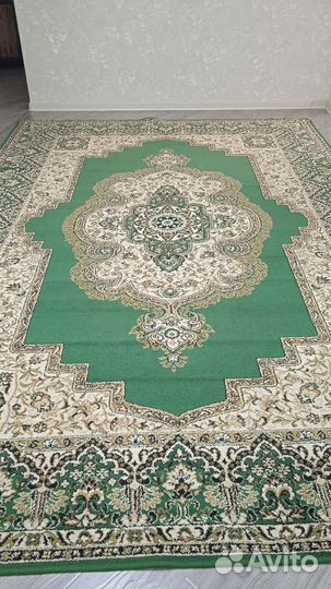 Ковер шерстяной