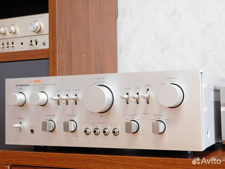 Усилитель Pioneer A-004