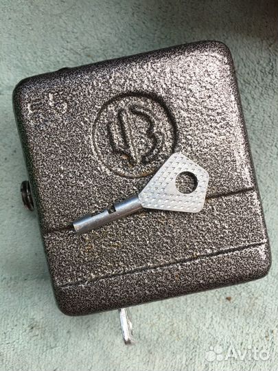 Замок гаражный навесной